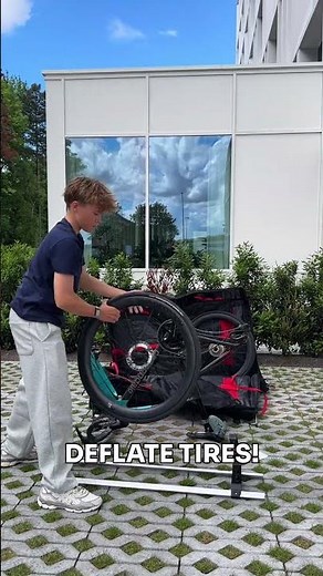 Road bike packing with EVOC Roadbike Bag Pro