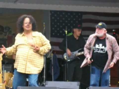 Flo and Eddie - We Are All Gumby