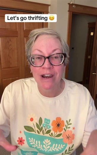 Finding Vintage Pyrex: A Thrifting Adventure