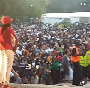 A flashback 2017 International soca artist @edwinyearwood 🇧🇧 caused bacchanal in da place at the @leedswestindiancarnival 50th Celebrations #LeedsCarnival50 Courtesy of @leeds2023 Love ❤️ Unity, Let weh see yah hand ✋🏾🤚 #carnival #leedscarnival #leedswestindiancarnival #leeds #edwinyearwood #caribbean #soca #Barbados #krosfyah #Carnivalhappy #lwic #carnivallife #carnivalcraze #caribbean #leedscarni #leedscarnival #leedswestindiancarnival #chapeltownleeds #chapeltowncarnival #chapeltowncarniv