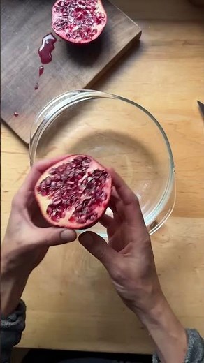 How to Seed a Pomegranate