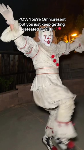 Exploring Pennywise's Omnipresence in Derry Cosplay