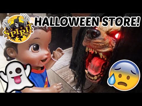 BABY ALIVE goes to the HALLOWEEN STORE! SPOOKED by MOMMY! The Lilly and Mommy Show! FUNNY KIDS SKIT