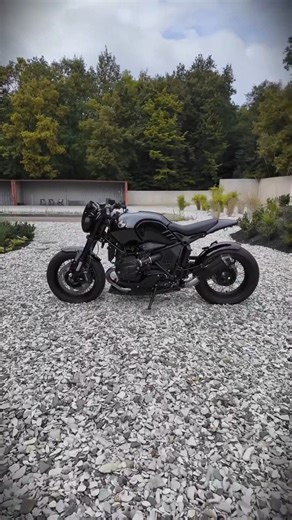 One love. One engine. 🏍💨 #BMW #r9t Drop in the comments what do you think of this #bmwcaferacers project⬇ ⚋⚋⚋⚋⚋⚋⚋⚋⚋⚋⚋⚋ 🛠 @classicbike_raisch ⚋⚋⚋⚋⚋⚋⚋⚋⚋⚋⚋⚋ Follow: @cafe_racer__garage ⚋⚋⚋⚋⚋⚋⚋⚋⚋⚋⚋⚋ #caferacergarage #caferacer #caferacers #caferacerporn #caferacerxxx #caferacerworld #caferacergram #vintagemotorcycle #bmwmotorrad #bmwmoto #bmwcaferacer #caferacerclub #rninet #bmwrninet #bmwr9t | Cafe Racer Garage