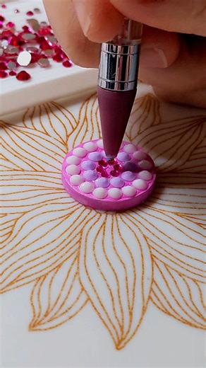 Amanda | Thank you for watching ✨✨✨ Links to the supplies I use in my story highlights/about section ✨ ✨ ✨ #reel #rhinestones #bling #diy #art... | Instagram