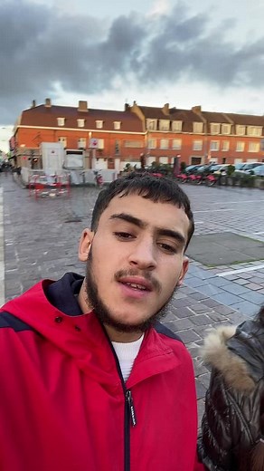 Ploaia și vremea în diferite locații