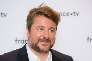 Bruno Guillon séquestré à son domicile, il prend la parole