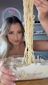 Gece Atıştırmalıkları Bölüm 2: Yoğurtlu Noodle 🍜✨ | ASMR Eating Sounds #shorts #türkçeasmr