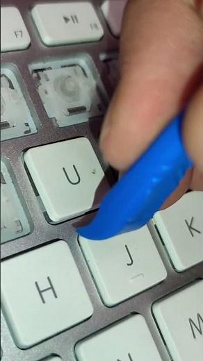 Removing keys from an Apple wired keyboard #tutorial #tutorials #diy #applemagic