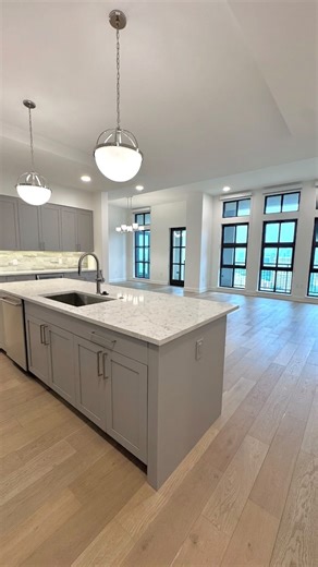 Elite Apartment Locators - Dallas | GET 6 WEEKS FREE! 🤑🤑🤑 ▫️ 1/1 - $2,870 ▫️ 2/2 - $4,894 ▫️ Penthouse - $12,933 📍 Uptown Dallas AMENITIES ✔️ Concierge service and... | Instagram