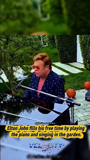 Elton John playing piano in the park #eltonjohn #sir #sireltonjohn #song #velocity4601