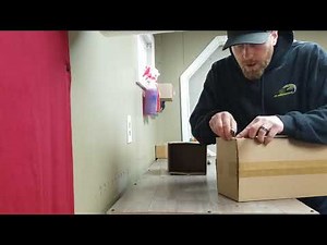 HOW TO RESIZE A BOX FOR SHIPPING. TURN TWO SMALL BOXES INTO ONE LARGE LONG BOX. FOR AMAZON, AND EBAY