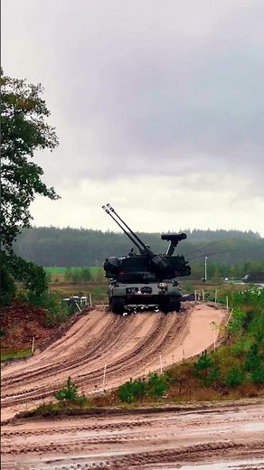 Gepard Air Defense in Action – Radar Locked, Cannons Ready