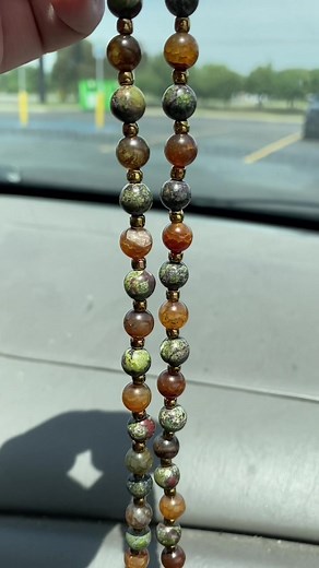 DIY Eye Color Bracelets: Fun and Affordable Craft Ideas