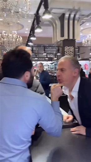 Arben Komani on Instagram: "HE SPIT ON TRAX NYC??? NAHHHHHH SON. ITS OVER. They got 47th St. looking like an episode of the Kardashians. What is happening over there? I’m on my way back from Canada right now."