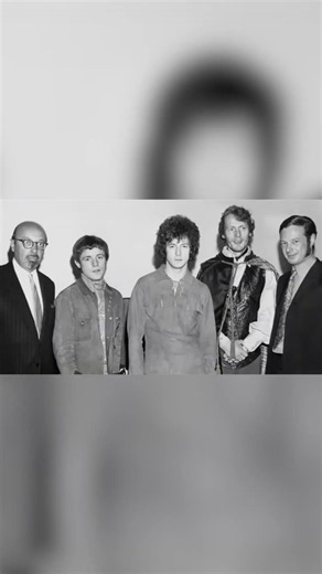 This excerpt from 'Life in 12 Bars' outlines the early recording sessions of ‪@CreamBandOfficial‬.