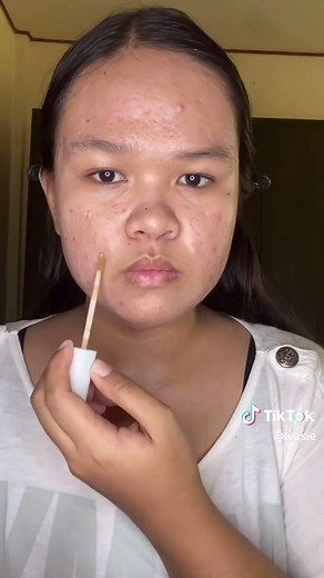 #grwm products used: issy skin tint (spruce) grwm loose baking & setting powder (cream puff) colourette colortint (cola) blk tint (pretzel) otwoo blush (06) squad eyeshadow palette (peach) barenbliss mascara #acne #BeautyTok #fyp