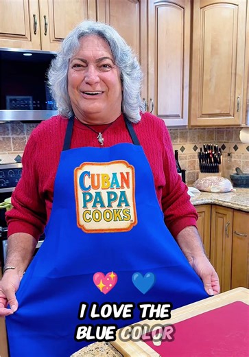 Papa’s Creamy Celery Soup 🥣 It’s a cold day and the kids are coming over… so Papa put a pot on the stove. Celery, leeks, potatoes, and a little cream simmering together until smooth and comforting. The kind of soup that warms the whole house. ❤️ 🛒 INGREDIENTS • 1 tablespoon butter or olive oil • 2 stalks of leek, finely chopped • 3–4 cups of celery, chopped (about 1 bunch) • 2 medium potatoes, peeled and diced (for creaminess) • 3 cups vegetable or chicken broth • ½ cup heavy cream (or milk fo