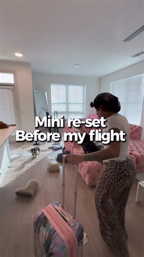 Daja Young on Instagram: "In & out records ✈️💕"