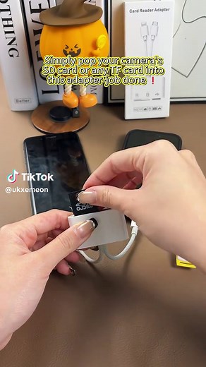 5-in-1 SD Card Reader: Fast Photo Transfers for All Devices