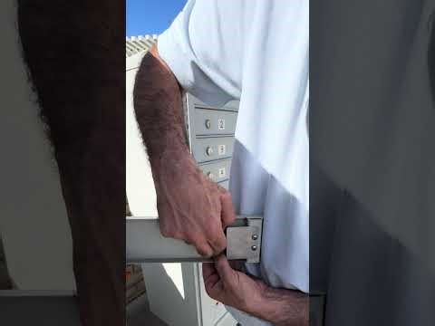 Mailbox lock key replacement. #locksmith #mailboxlock #phoenix