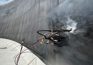 Storage Tank Cleaning with the VertiDrive M7 - Blasting Robots