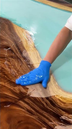 Soft Blue Resin Pour – Calm as the Ocean Sky 🌊💎