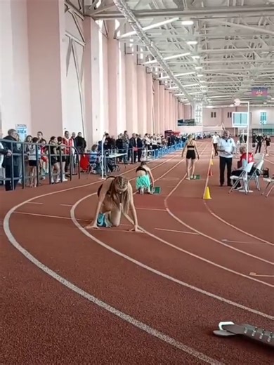 я в черном,отрезки видео с двух дней 400#легкаяатлетика#соревнования#краснодар#поддержка#400