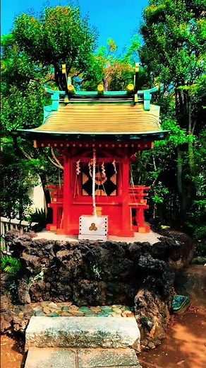 The Liquid Crystal: Elegant Graces and Serene Lines at Tenso-Suwa Itsukushima/都会の杜に隠された、清らかなる水鏡。厳島神社
