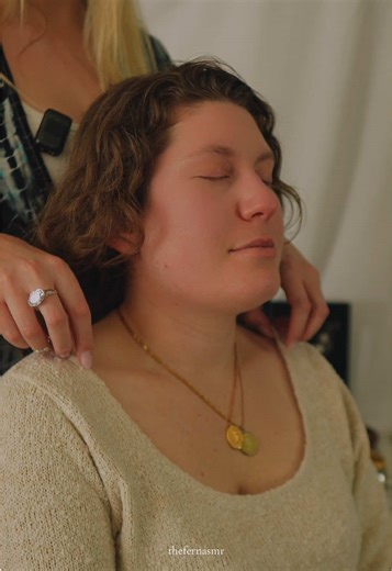 Relaxing ASMR Massage with Chili B