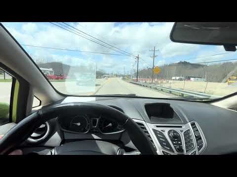 2013 Ford Fiesta SE - Titled - NO RESERVE