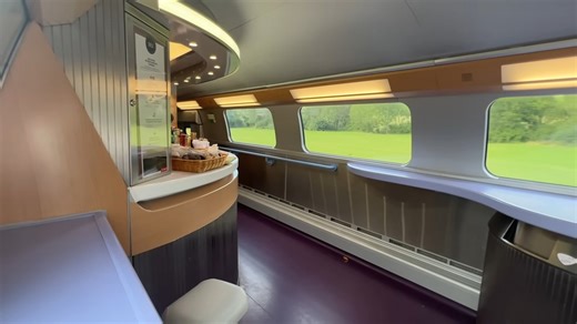 17 hours to Istanbul in a private couchette - then the cabin turned into a sauna