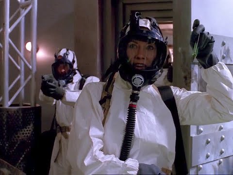 The villainess with a gas mask and some deadly poison! - [HD UPGRADE, longer cut]