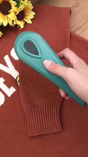 Electric lint cleaner #homehacks #homefinds #fyp #amazonfinds #homeimprovements