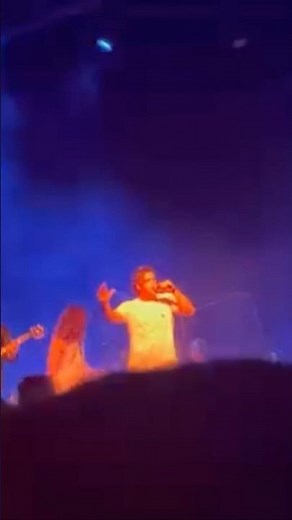 High June performing “Coming Home Soon” live