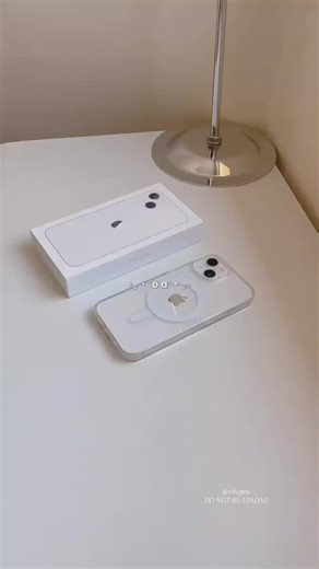 Unboxing the Stunning iPhone 13 Starlight Edition