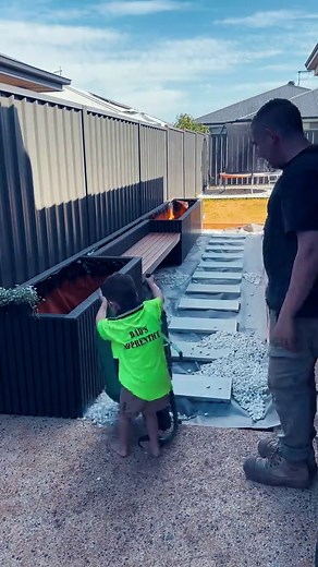 DIY Stepping Stone Path for Your Garden