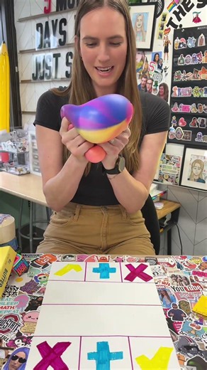 HELP! IM ADDICTED TO ‪@MrsBench‬’s FIDGET TRADING VIDEOS!