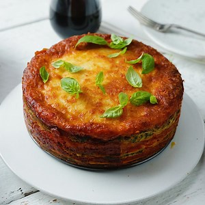 Holy crepe, this lasagna cake is a thing of beauty! Get what you need to make this: https://taste.md/2p2hEpF | Tastemade