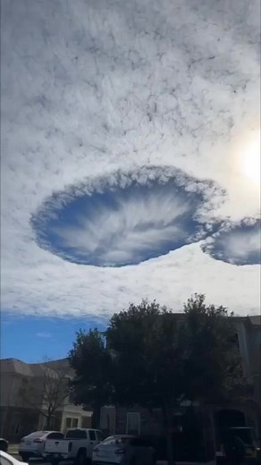16K views · 344 reactions | Strange phenomenon in the sky, is it a UFO? | Mystery Aliens UFO | Facebook