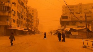 Dust storm blows over Gaza as people are urged to protect themselves