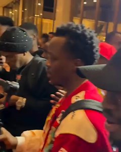 Msanii @mbosso_ Ameshinda Tuzo Tatu za @eaea_awards_inc Zilizofanyika Kenya. Mbosso Alikuwa Akiwania Vipengere Vinne na Ameshinda vitatu tu. Neno moja la Pongezi kw Mshedede? #fypシ #fypシ゚viralシfypシ゚viralシalシ #mbossokhan #mbosso | Celebrities daily news