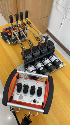 6.4K views · 25 reactions | Crane wireless remote controller manufacturer, supports customization, and sincerely invites agents from all over the world.#crane #cranetruck #cranes #craneoperator #cranelove #cranework #cranelife #cranesafety #craneindia #driver #reels #viralreels #tata #hitachi #ashokleyland #volvo #volvotrucks #icb #Fassi #Palfinger #HMF #Effer #PM #UNIC #transport #hydraulic #vinc #kren #remotecontrolcraneoperator | Remote control of lifting machinery | Facebook