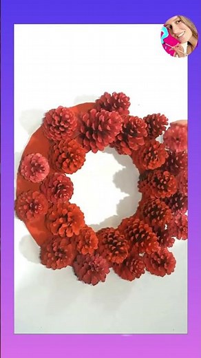 Guirlanda feita com Pinhas / Garland Made with Pine Conesq