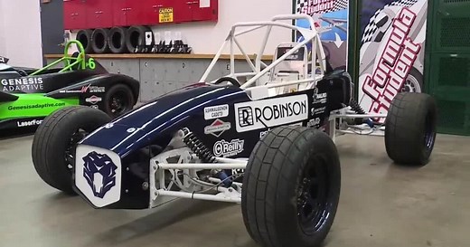 Ashwaubenon High Schoolers get engineering experience with 'Formula Student'