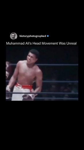 Muhammad Ali’s head movement showcased unmatched skill and reflexes. His ability to dodge punches effortlessly while staying light on his feet left opponents stunned. | History In Pictures