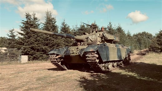 The Centurion MK5 2DK tank at Military Days 2025 #Military #fyp #viral #tank #video | MilPics