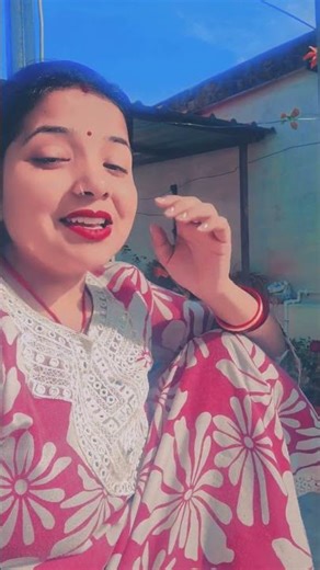 Introducing the "VitaWear SmartBand," a next-generation wearable gadget🎉