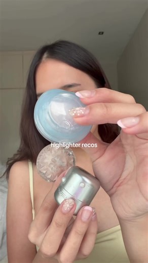 Highlighter Recommendations: Top Picks for Makeup Enthusiasts