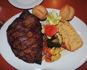 Steak Eating Challenge: How To Win - FoodChallenges.com